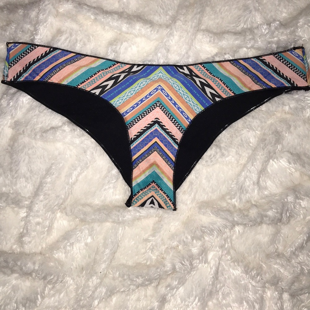 Ripcurl patterned cheeky bikini bottoms